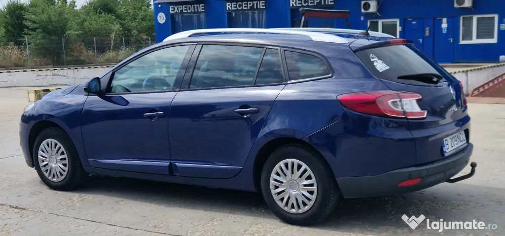 Renault Megane 3, motor 1.5 DCI, 110cp, an. 2013 Full Option