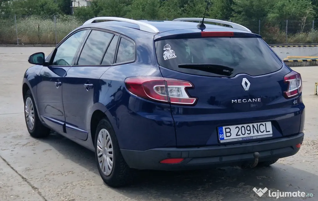 Renault Megane 3, motor 1.5 DCI, 110cp, an. 2013 Full Option