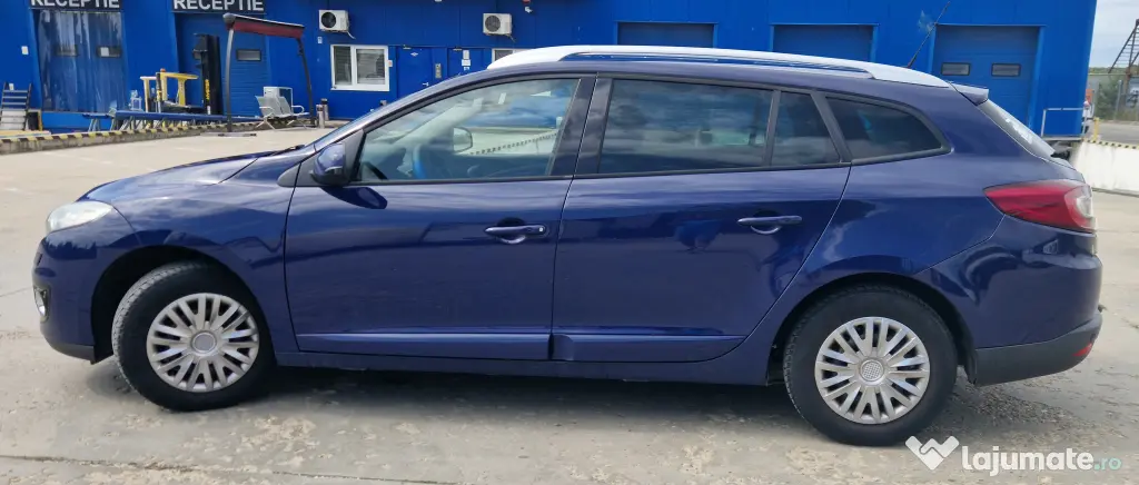 Renault Megane 3, motor 1.5 DCI, 110cp, an. 2013 Full Option