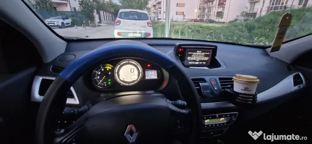 Renault Megane 3, motor 1.5 DCI, 110cp, an. 2013 Full Option