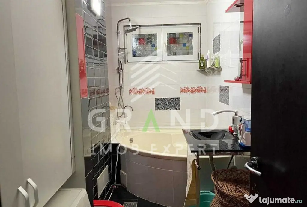 Ap 4 camere | 2 băi | Balcon | zona Mănăștur/Primăverii