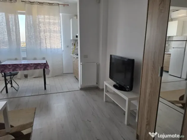 Proprietar închiriez garsoniera in Polux Uverturii,bloc 2022