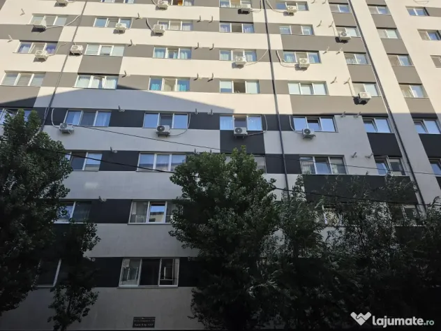 Proprietar închiriez garsoniera in Polux Uverturii,bloc 2022