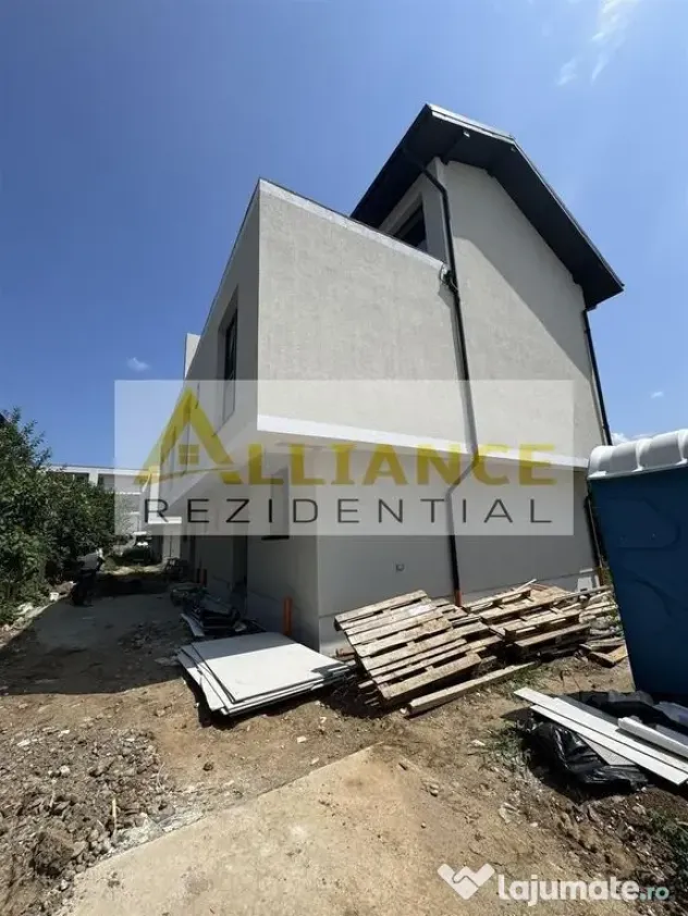 Casa 5 camere tip DUPLEX - 4 bai Terasa + Curte 250 MP