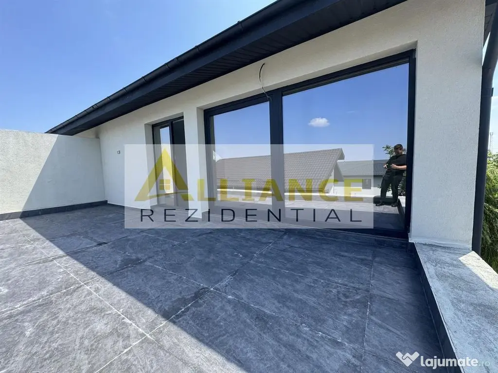 Casa 5 camere tip DUPLEX - 4 bai Terasa + Curte 250 MP