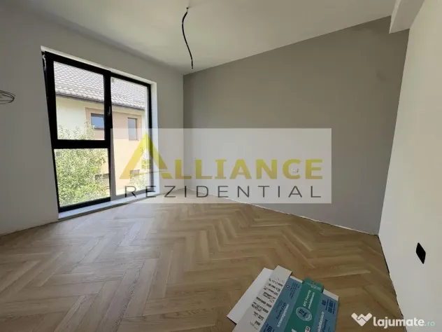 Casa 5 camere tip DUPLEX - 4 bai Terasa + Curte 250 MP