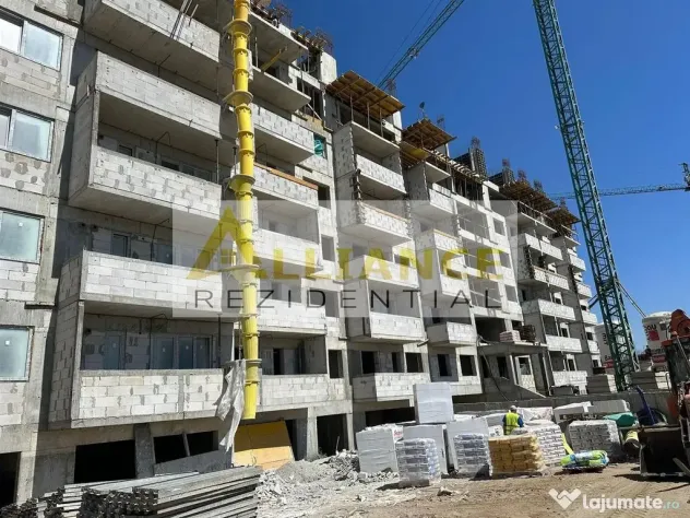 Young Residence 2 cam 64 mp la 10 min metrou