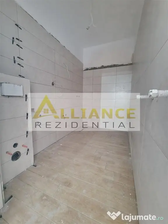 Young Residence 2 cam 64 mp la 10 min metrou