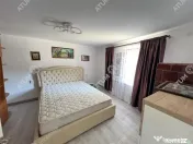 Casa individuala cu 3 camere 3 bucatarii pivnita in Poplaca