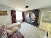 Casa individuala cu 3 camere 3 bucatarii pivnita in Poplaca