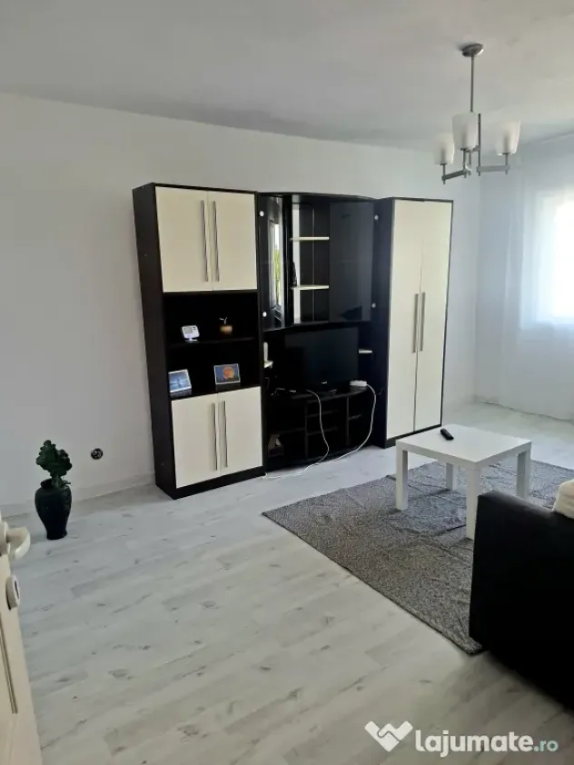 Prima închiriere | Apartament 2 camere | Piața Centrală | Aproape de facultăți