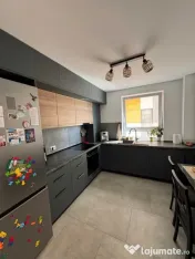 Apartament 2 camere Tractorul Grandis Residence,parcare,mobi