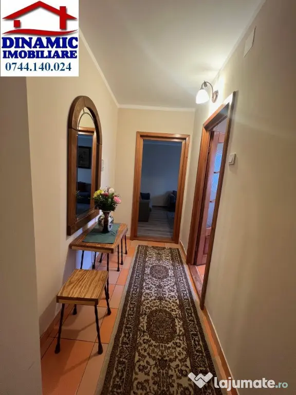 Ap 2 cam, 50 mp, parter, zona Carrefour, mobilat și utilat, 300 €/lună