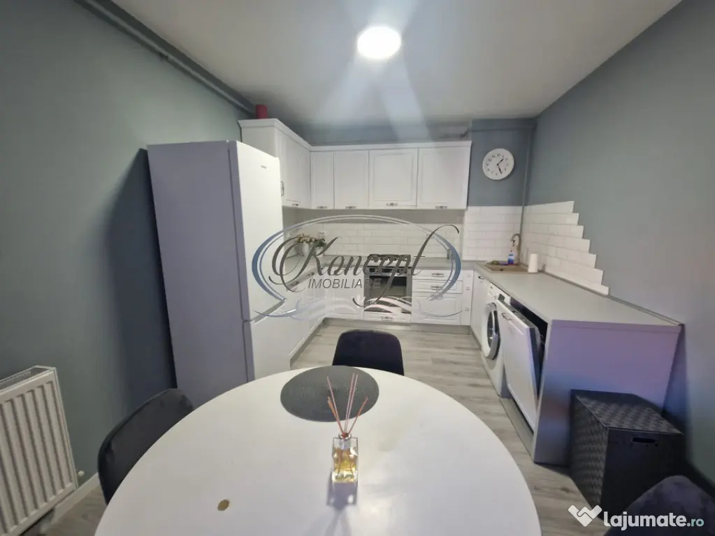 Apartament 2 camere cu balcon și garaj, la câteva minute d
