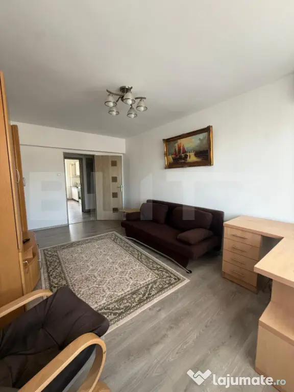 Inchiriez apartament - 3 camere - Zona Tudor