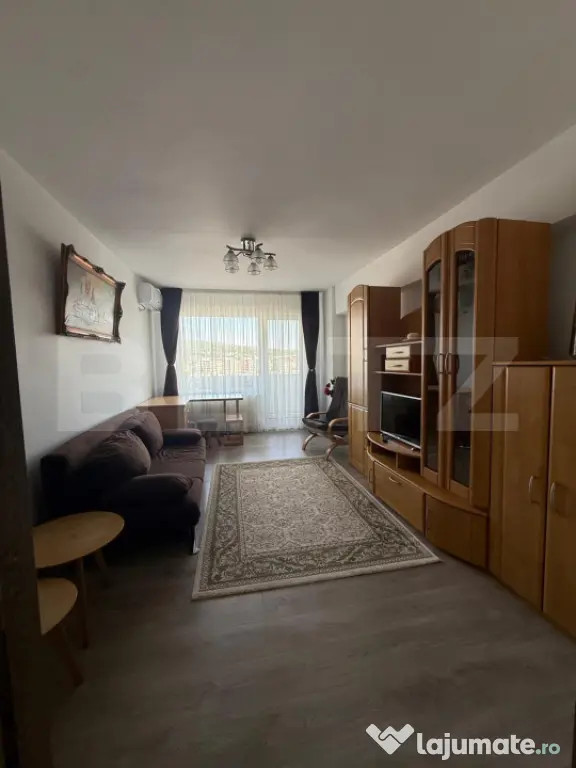 Inchiriez apartament - 3 camere - Zona Tudor