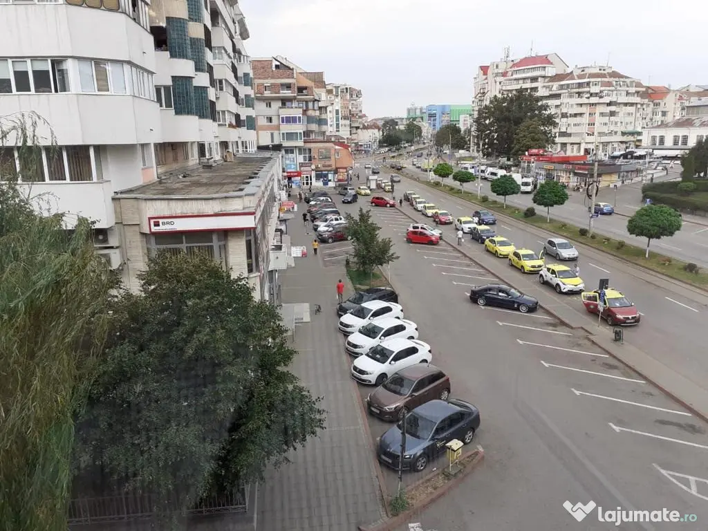 Garsoniera mobilata si utilata BRD Piata Mare
