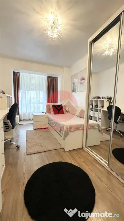 Apartament Impecabil, 3 Camere Decomandat, Zona KM 4-5