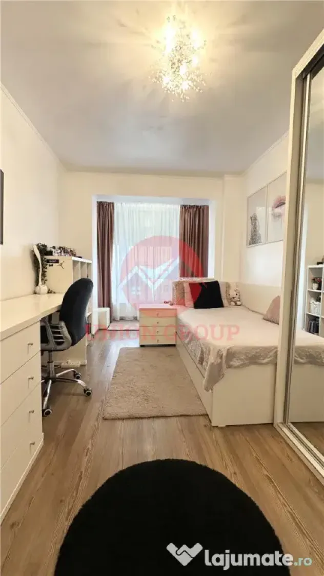 Apartament Impecabil, 3 Camere Decomandat, Zona KM 4-5