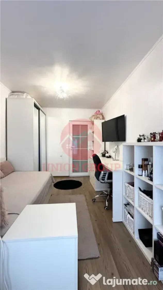 Apartament Impecabil, 3 Camere Decomandat, Zona KM 4-5