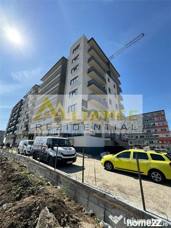 Vand apartament cu 2 camere tip studio I Metrou I 86000 !
