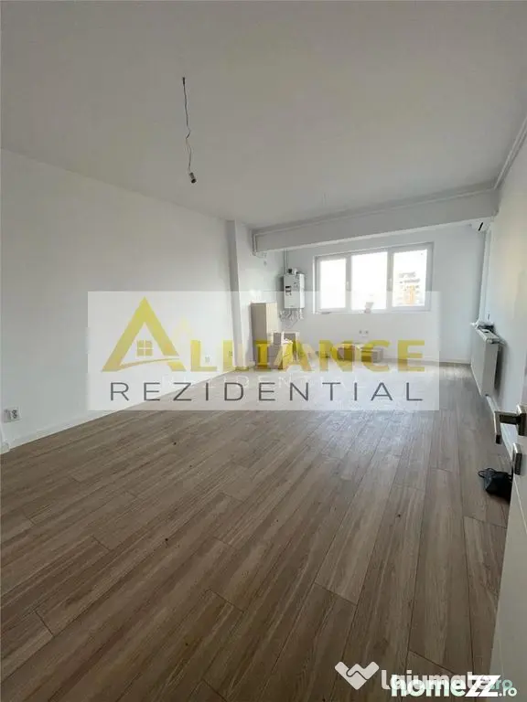 Vand apartament cu 2 camere tip studio I Metrou I 86000 !