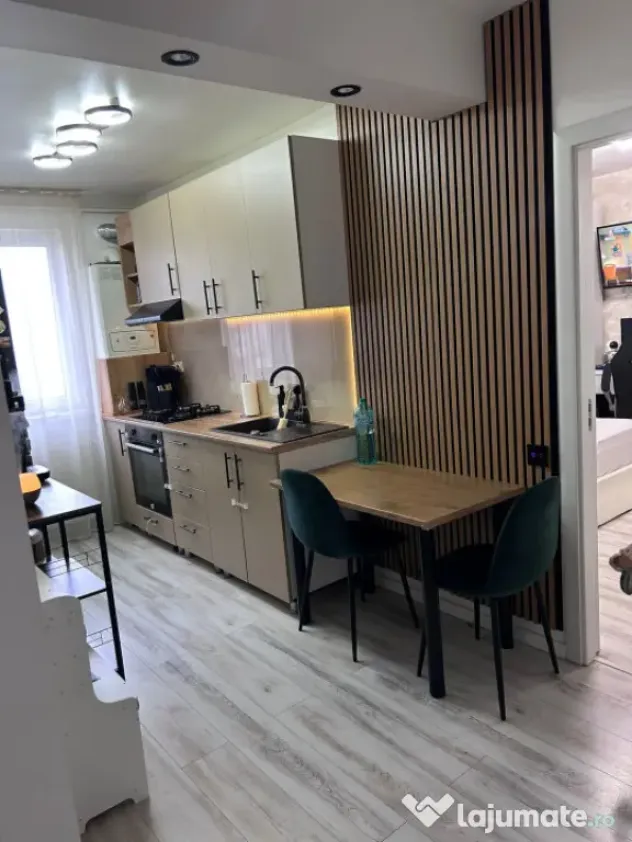 Apartament 3 CAMERE SU 43MP, ZONA CETĂȚII