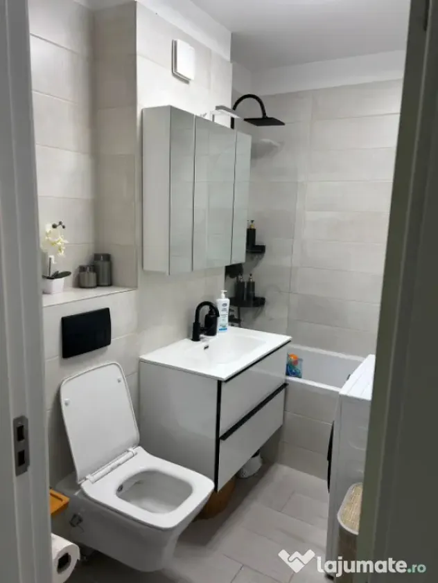 Apartament 3 CAMERE SU 43MP, ZONA CETĂȚII