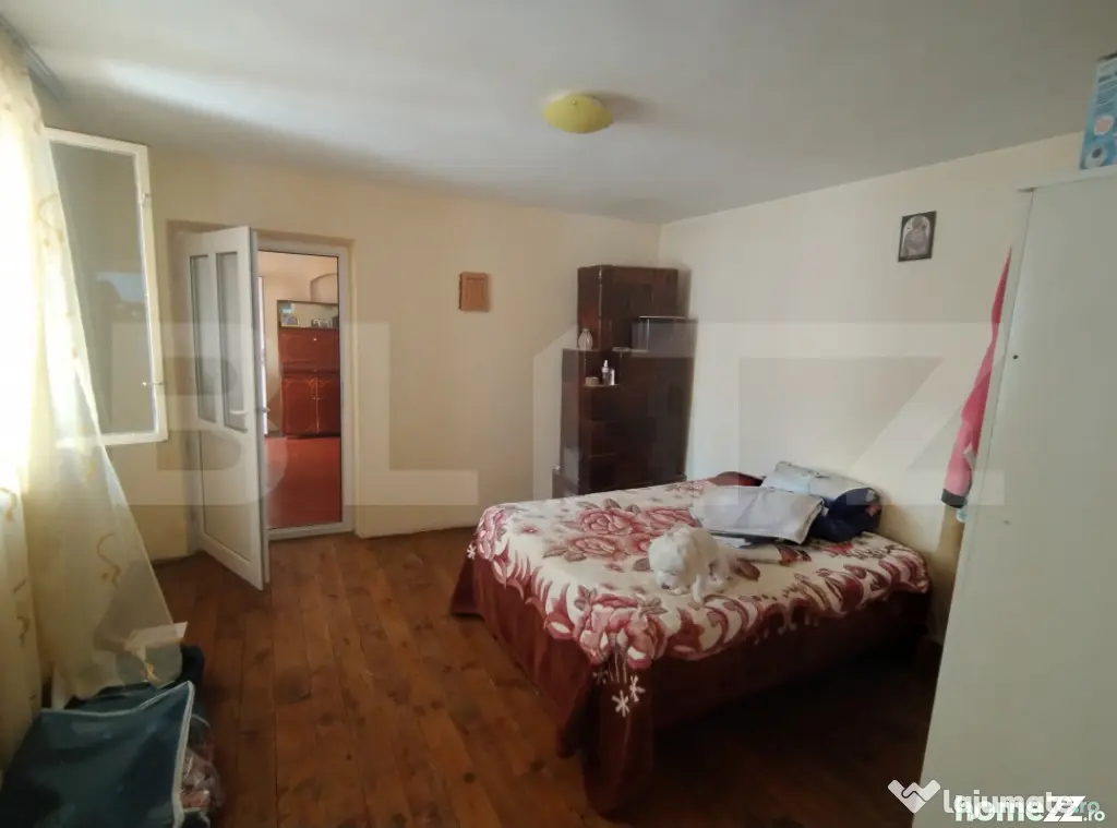 Casă Fratostita 5 camere , 1100 mp curte, deschidere 14,6 m