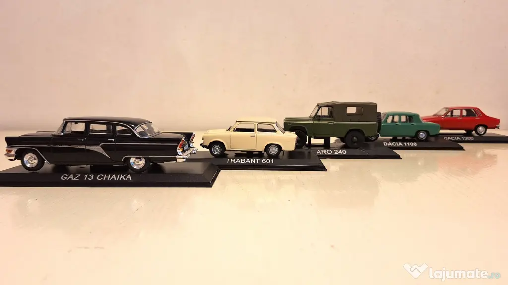 De colecție. Machete autoturisme vintage, din metal.