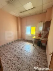 Spatiu de inchiriat , 146 mp utili, Vitrina 20 ml , zona Bur 