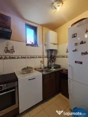 Casă individuală 170 mp, curte 683 mp, 2 garaje cu ușă a 