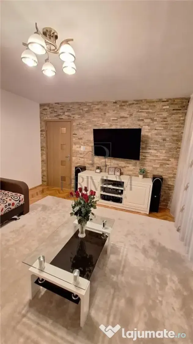 COMPLEX STUDENTESC - RENOVAT - 4 CAM - ET 1 - BLOC IZOLAT -