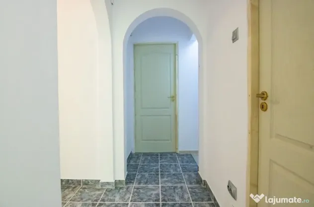 Dr. Taberei Bucla, Spatiu de birouri, doar firme, 4 camer...