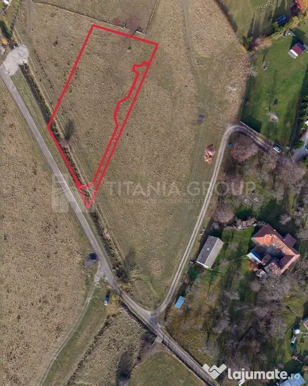 Teren intravilan parcelabil, priveliște spre munți, Soh...