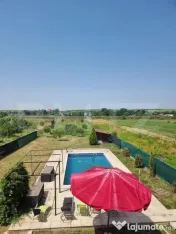 Casă de vacanță 112 mp, teren 2200mp, piscină, teren fot 