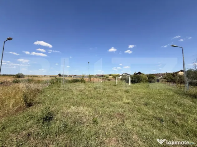 Casă de vacanță 112 mp, teren 2200mp, piscină, teren fot