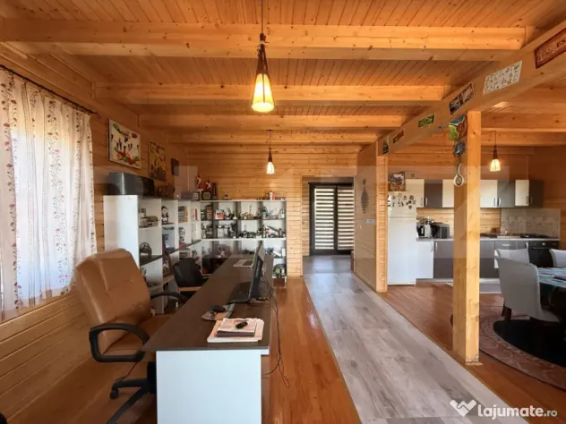 Casă de vacanță 112 mp, teren 2200mp, piscină, teren fot