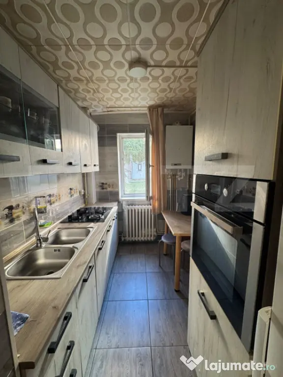 Apartament 2 camere, renovat, parter – Micro 5, Hunedoara