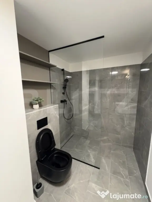 Apartament 2 camere, lux, parcare, zona Liberty