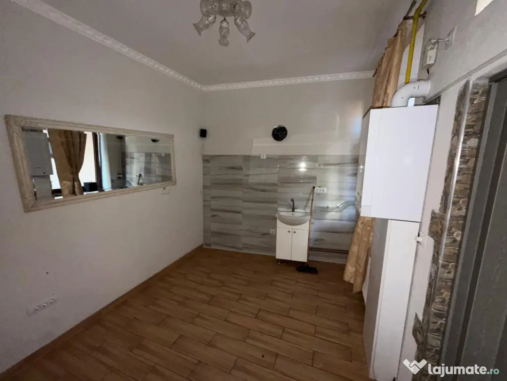 Spațiu comercial de închiriat, 170 mp, Centru
