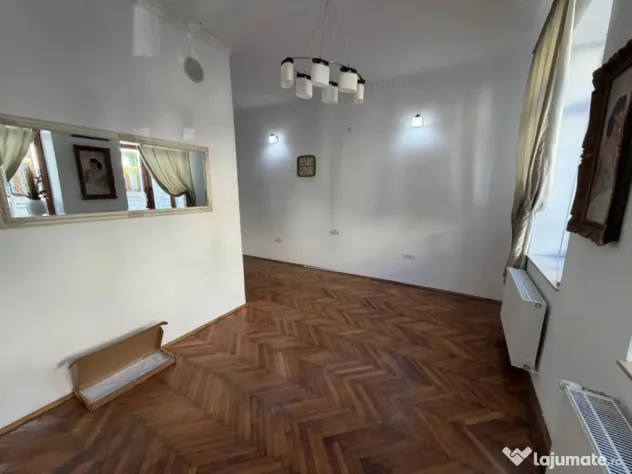 Spațiu comercial de închiriat, 170 mp, Centru