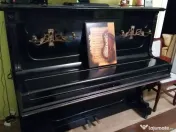 Vând pianină foarte veche Winkelmann 