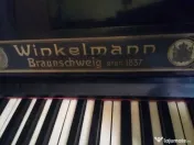 Vând pianină foarte veche Winkelmann 