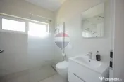 Casă modernă cu 4 camere de închiriat, în Sântandrei 