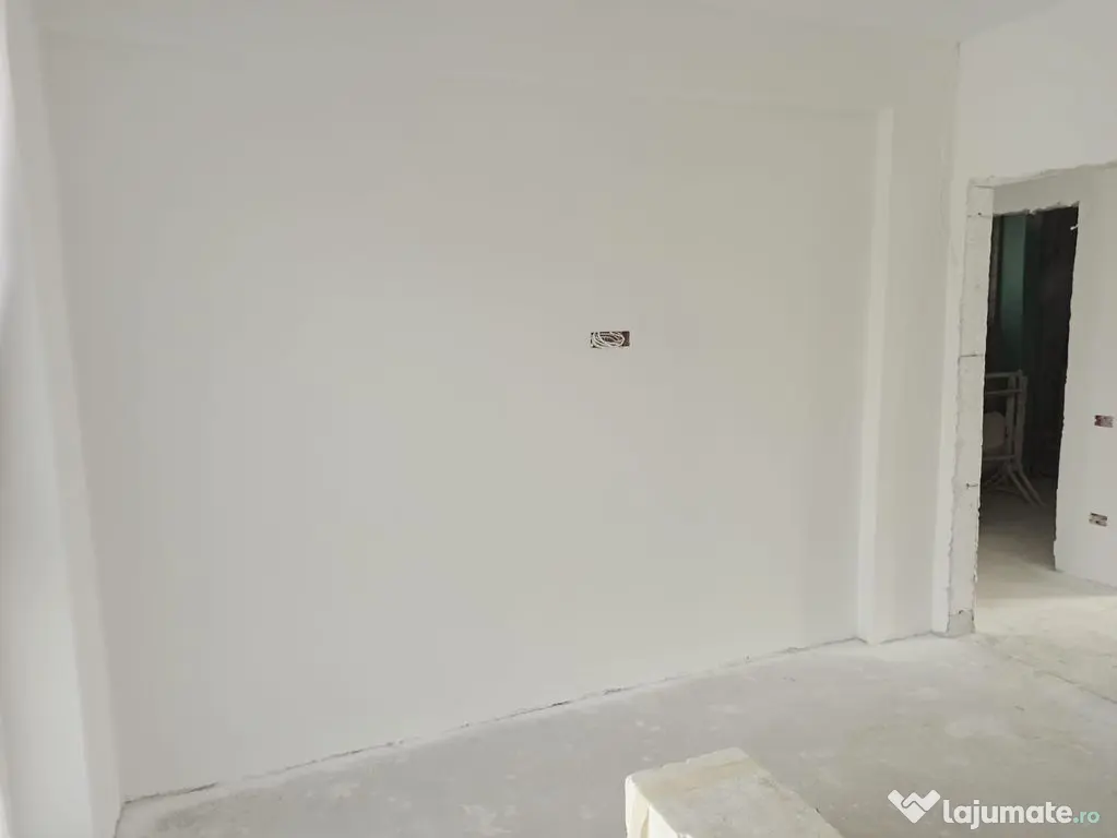Vila ind.3cam2bai2parcari-192mp curte/25min metrou Bercen...