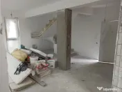 Vila ind.3cam2bai2parcari-192mp curte/25min metrou Bercen...