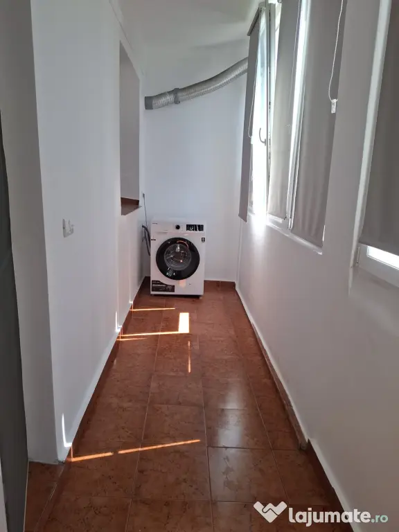 Închiriez apartament 2 camere Titan
