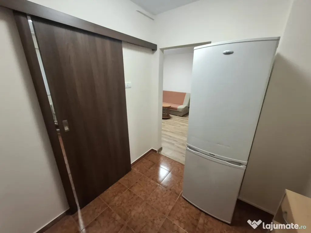 Închiriez apartament 2 camere Titan