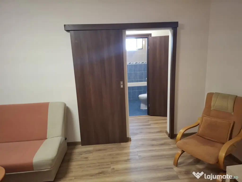 Închiriez apartament 2 camere Titan